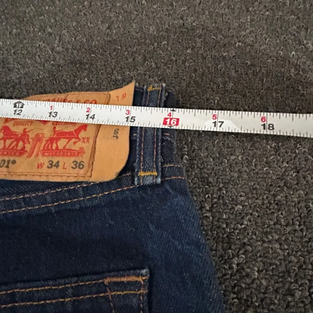 Levis 501 Denim Jeans 34x36‎ (32x32) Button Straight Dark Wash Blue Egypt Stiff